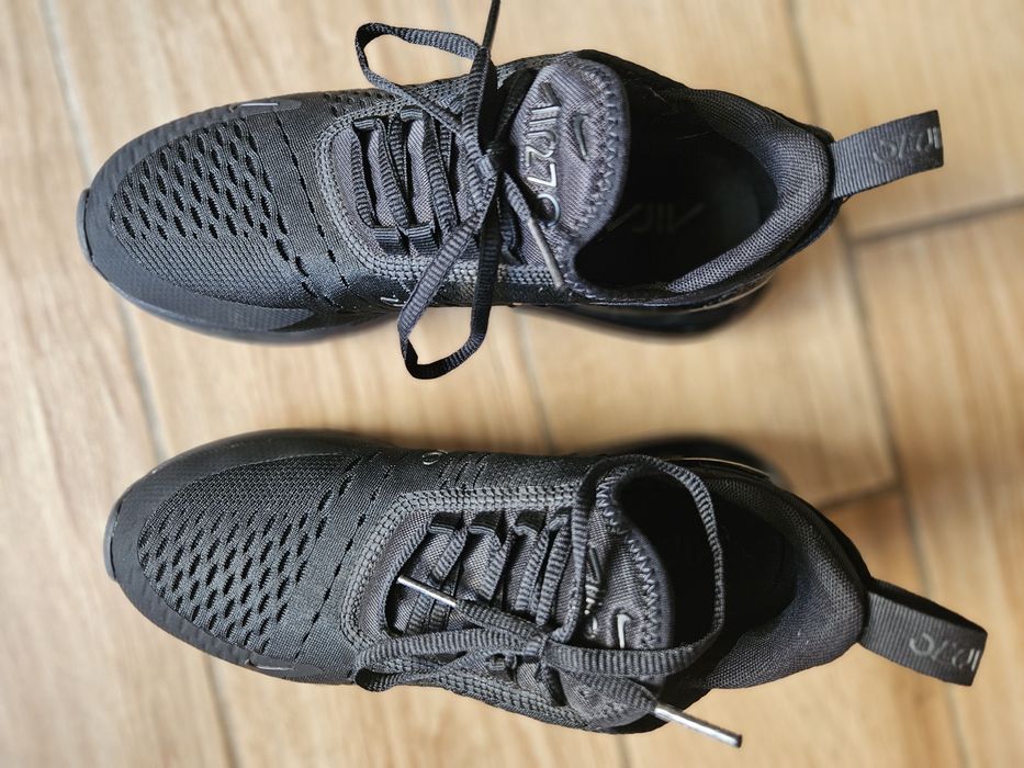 Дамски маратонки Nike Air Max 270