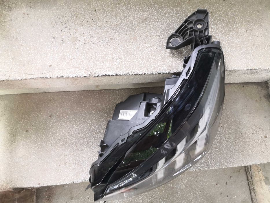 Фар Peugeot 208 2008 FULL LED ляв/ Фар Пежо 208 2008 Оригинален