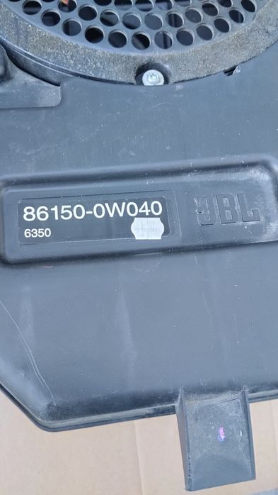 Сабвуфер JBL  Toyota 4 Runner