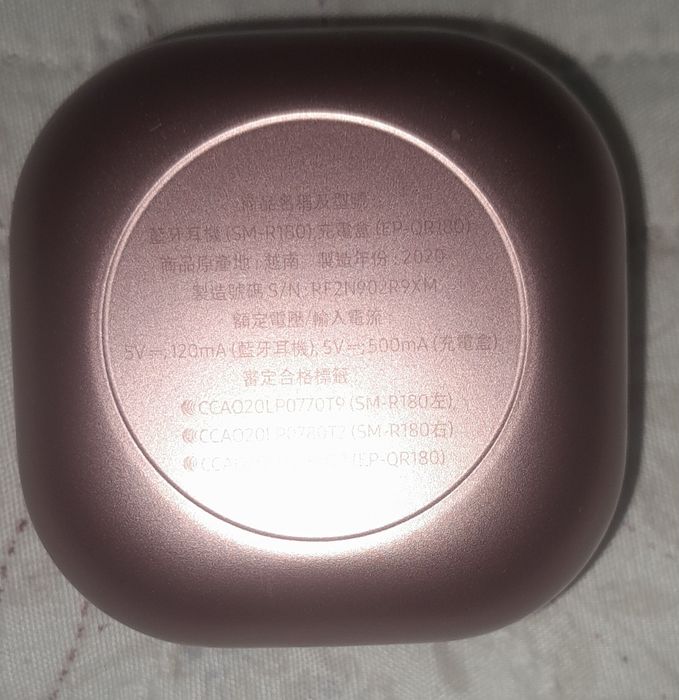 Продам наушники Наушники Samsung Galaxy Buds live оригинал