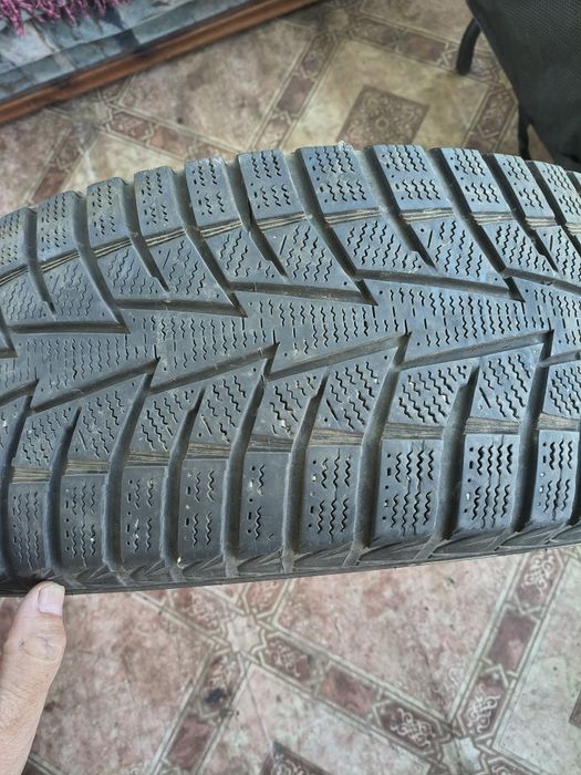 В хорошем состояние Шины hankook