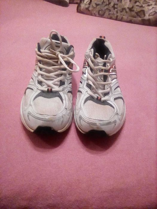 Adidasi sport , marimea 45