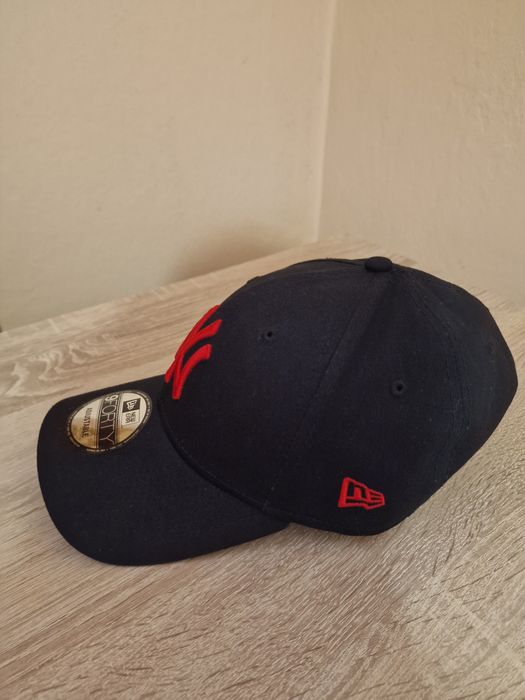 Шапка New era черна