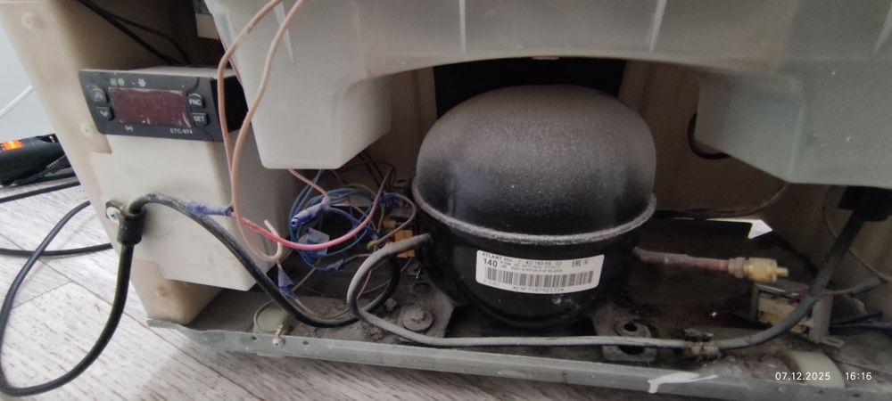 Холодильник на запчасти