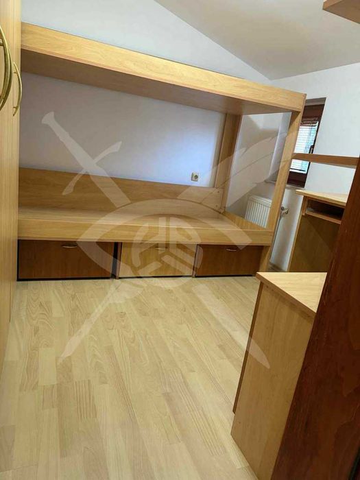 Дава се под наем Тристаен апартамент в Варна, ВИНС - 70 кв.м за 548.25 € - Снимка #4