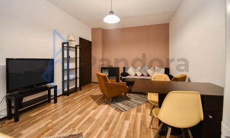 Двустаен апартамент под наем в кв. Младост 1