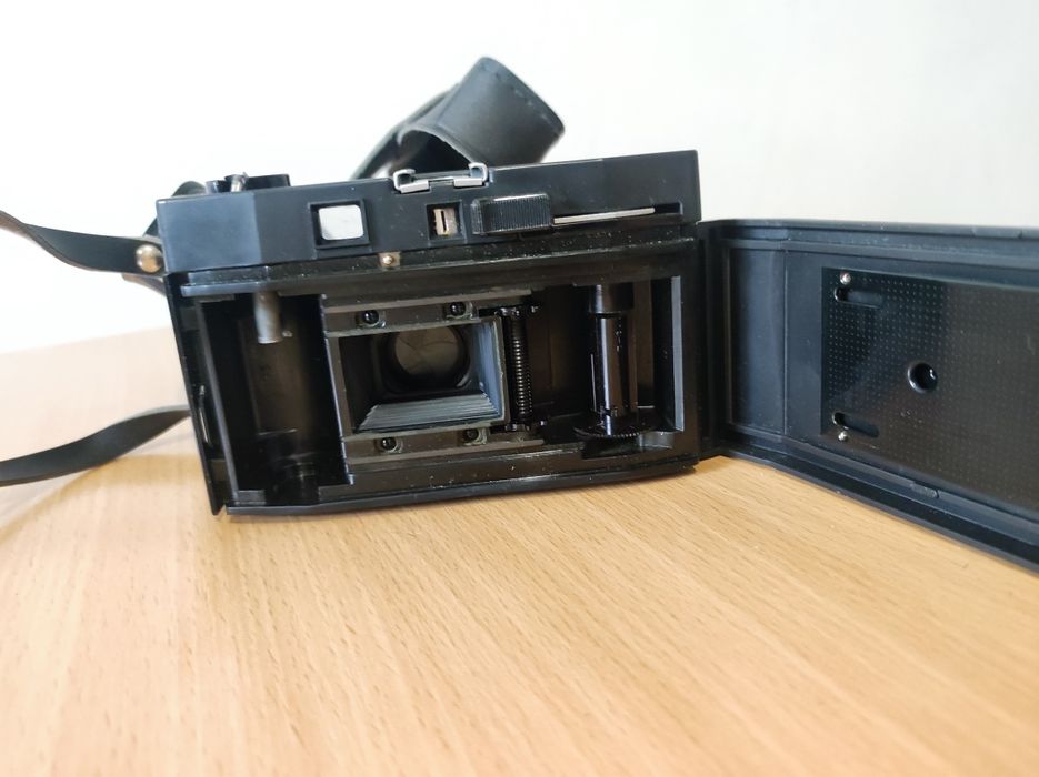Продавам стар лентов фотоапарат smena symbol - в отлично състояние