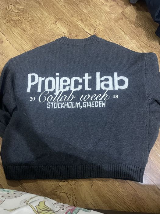 свиттер серый новый