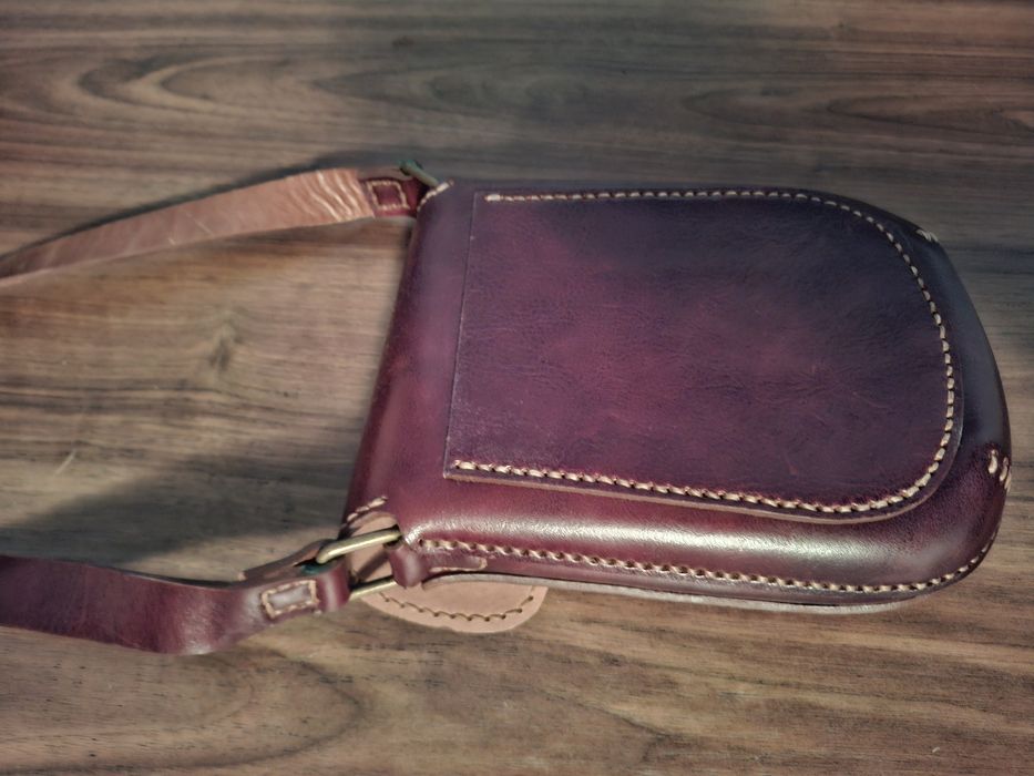 Poșetă piele hand-made cusută manual nouă