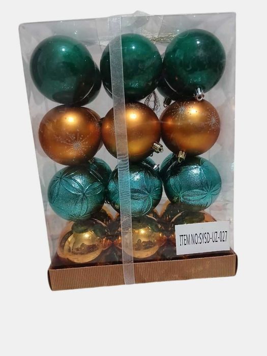 Archa bezaklari (shariklar/girilyata/qorbobo qalpoqchalar)