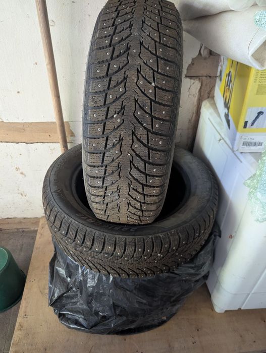 Зимние шины 225/60 r18