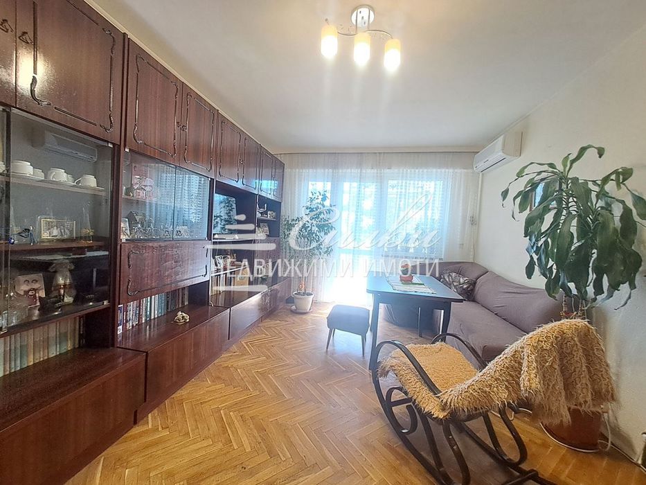 Продава се Тристаен апартамент в Шумен, Добруджански - 76 кв.м за 2013 €/кв.м - Снимка #4