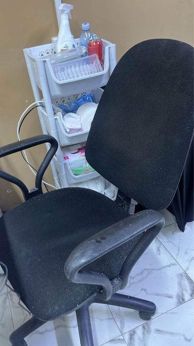 Продам стулья для салона