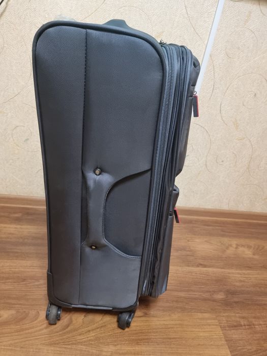 Продам сумку на колёсиках