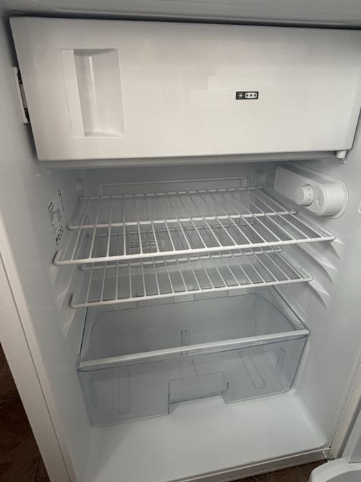 Frigider cu o usa ARCTIC AF125M40W, 114 l, H 84 cm, Clasa E, alb