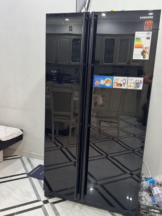 Продам двухдверный холодильник