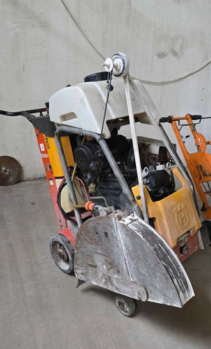Masina taiat decupat beton asfalt Husqvarna avans automat motor 2 cili
