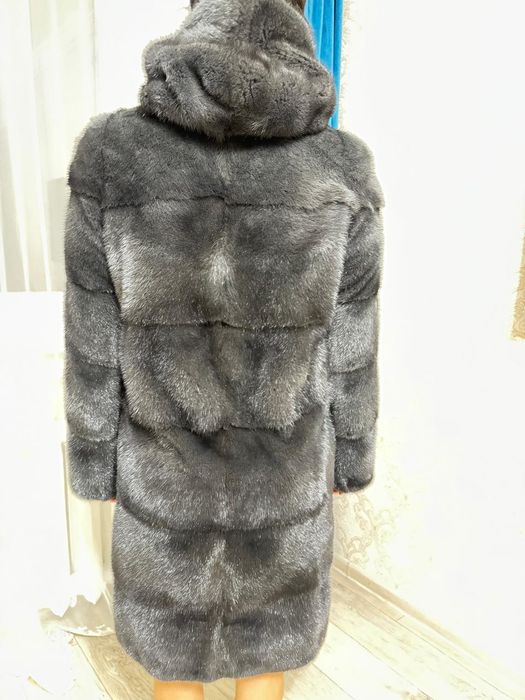 Продам норковую шубу