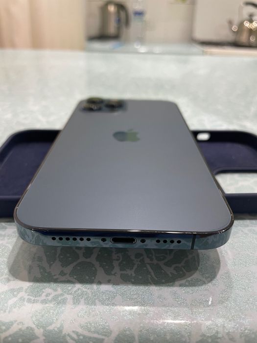 iPhone 12 Pro Max с гарантии