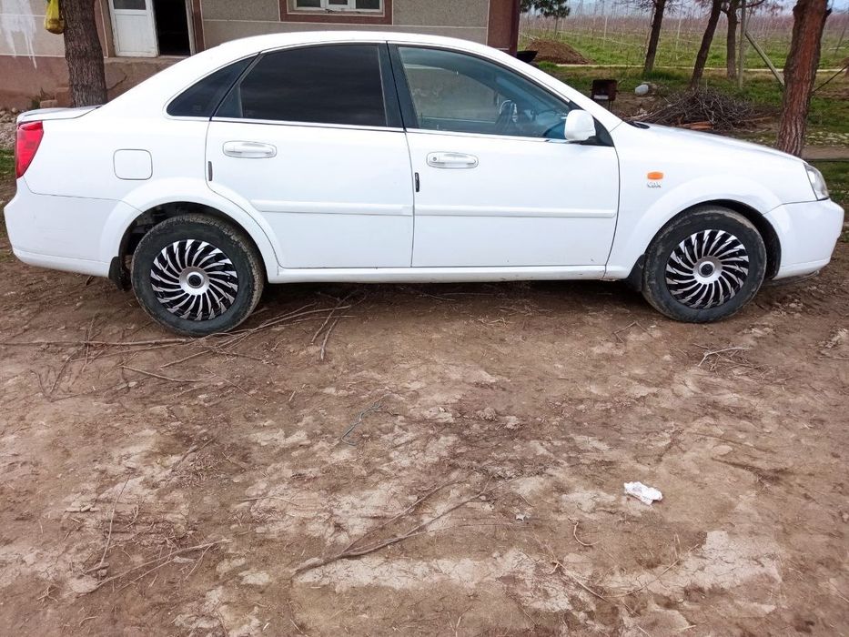 Лассети 1.8 Chevrolet