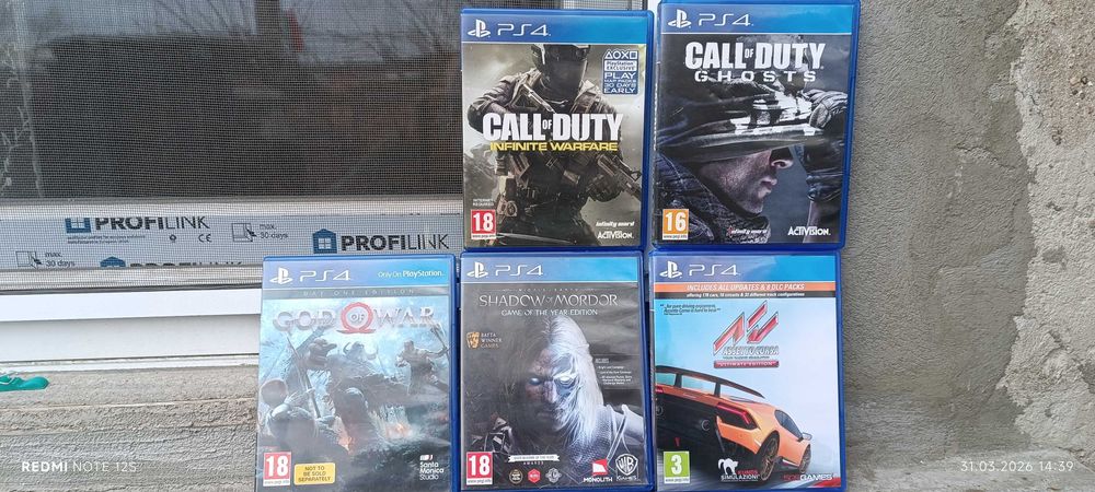 Ps4 limited edition God of war + Games