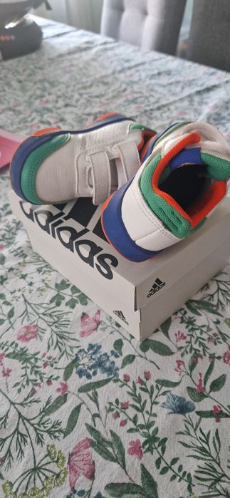 Детски маратонки на адидас