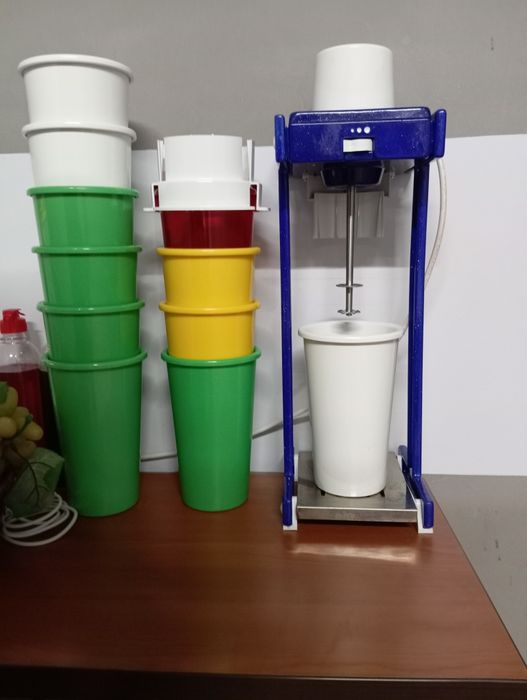 Продам аппарат для приготовления молочных коктейлей миксер Воронеж-4 Р