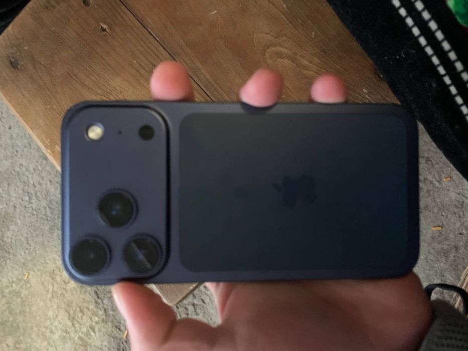 iPhpne xr 17 aybi yoq ekran radnoy