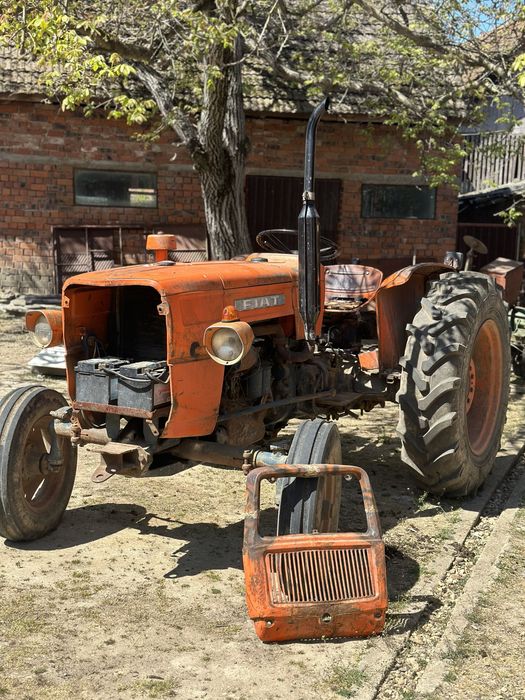 Vand Tractor Fiat 415 + un set de roti legumicole