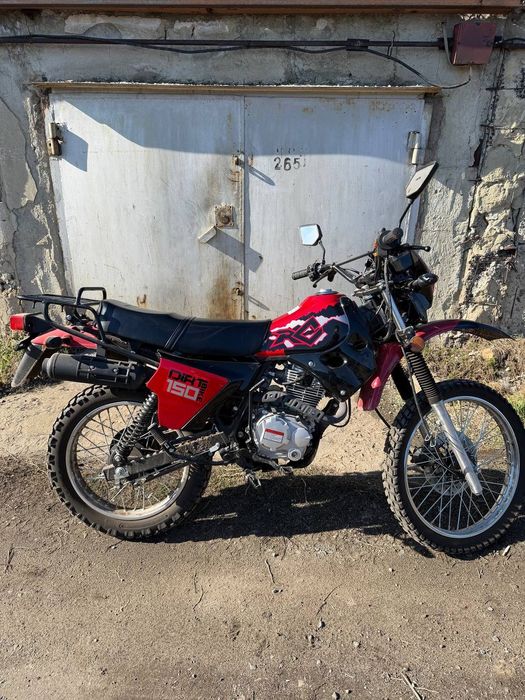 Продам мотоцикл эндуро 150см3