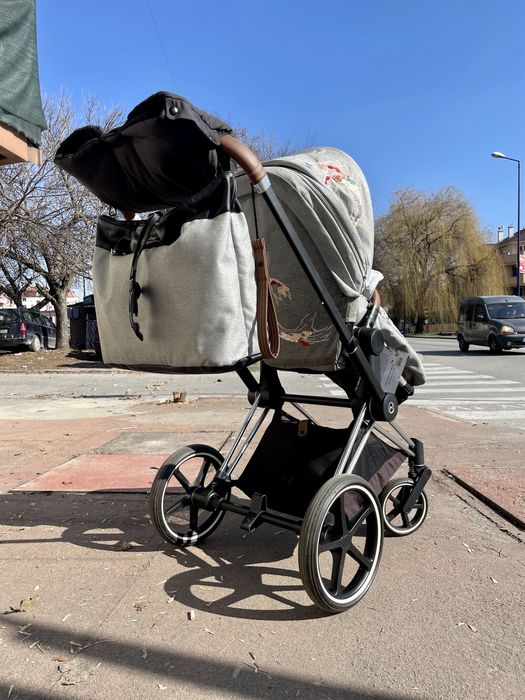 Cybex Priam KOI Crystallized - дизайнерска серия