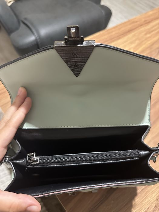 Синьо-зелена чанта