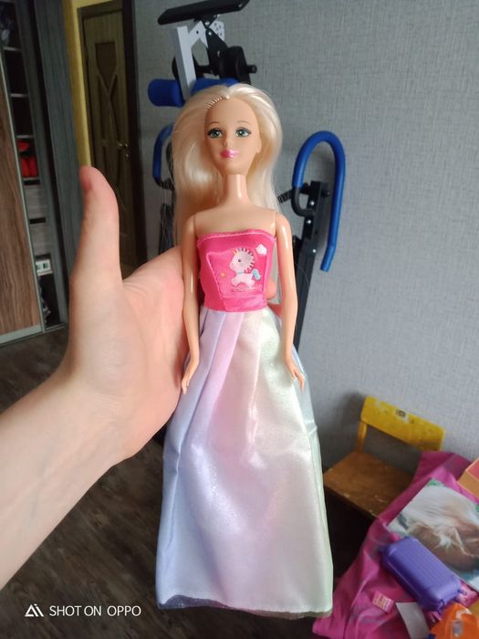 Куклы, одежда для них, обувь и украшения