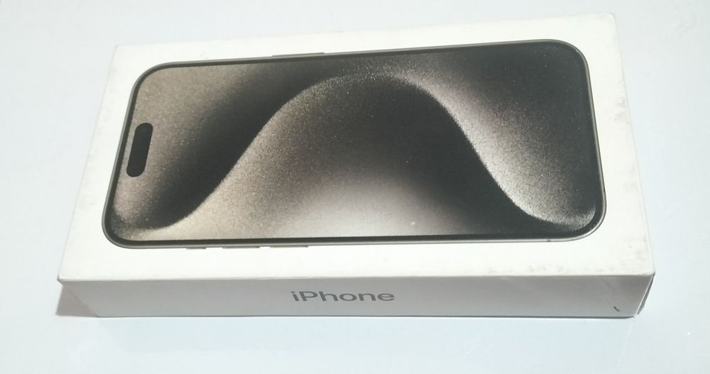 iPhone 15 pro сатылады.