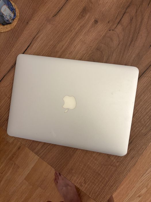 Apple MacBook Air 13″ (Mid 2012) A1466