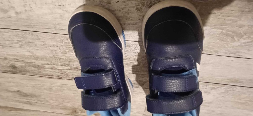 Adidasi baieti marime33