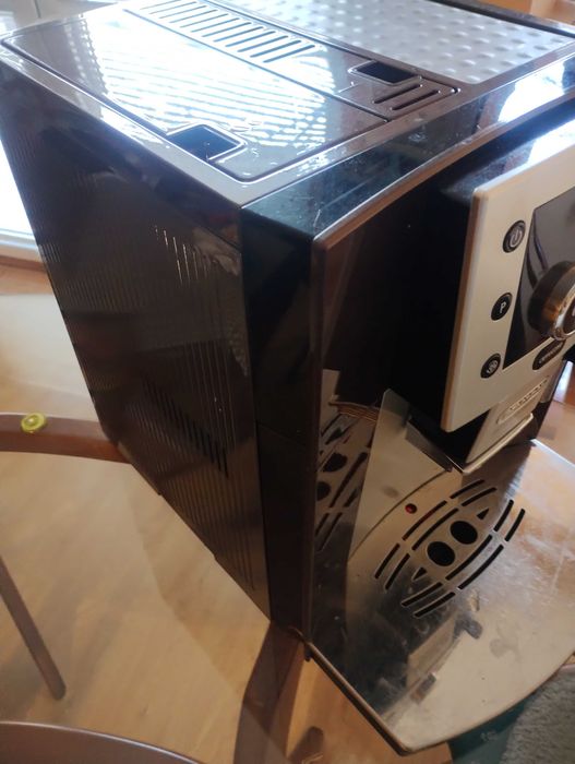 кафеавтомат Delonhi Perfekta ESAM 5550