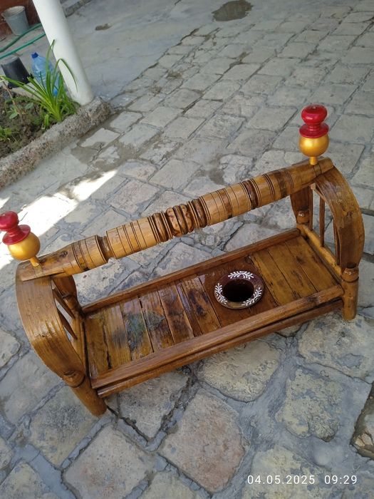 Beshik, holati zor narxiga arziydi