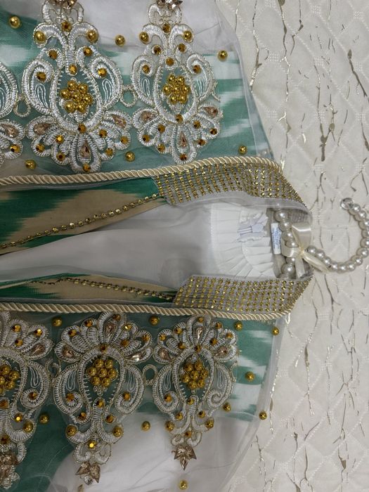 kelin adras ansambl, chiroyli va arzon narxda!