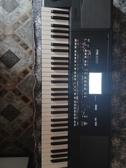 Продавам корг па 300