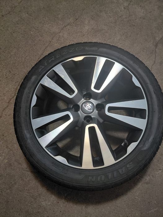 Продам комплект  летней резины с дисками