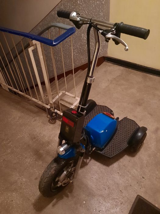 De vanzare tricicleta electrica