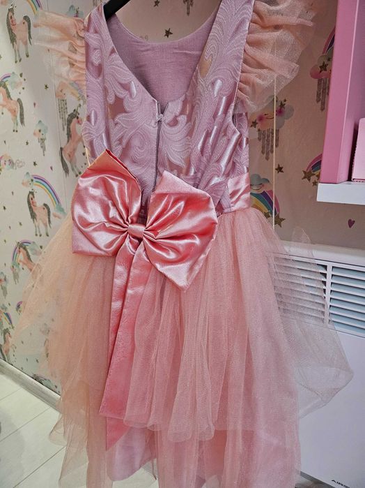 Официална Рокля 128см