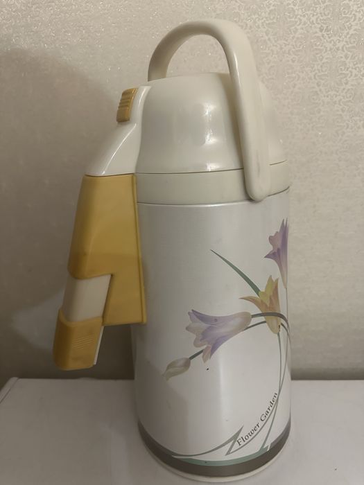 Продам Термос 3 литра