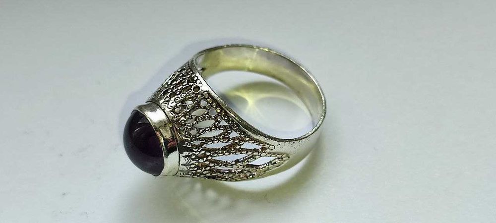 Красивое женское кольцо с камнем АМЕТИСТ