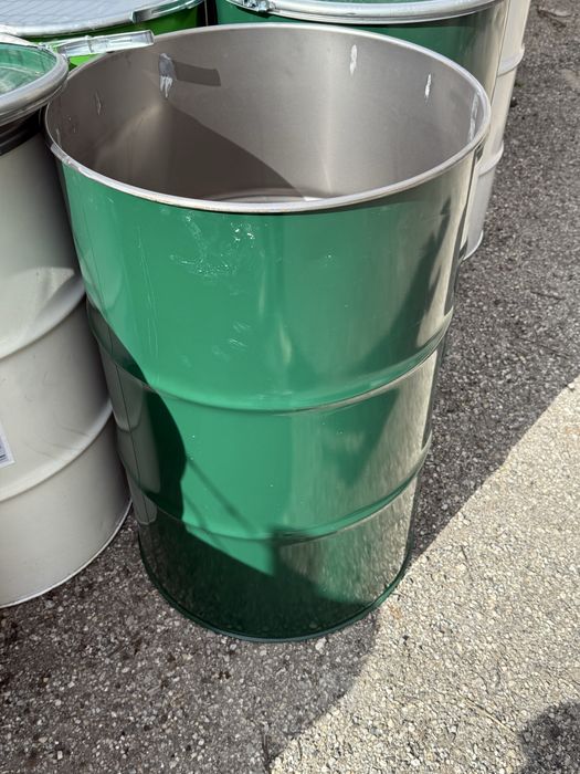 Метални варели с капак и обръч 200 литра нови