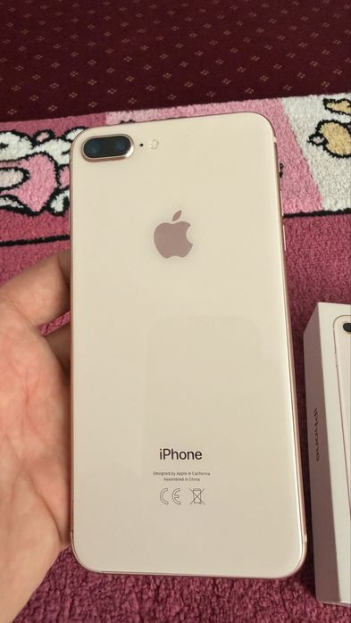 iPhone 8 plus in stare foarte buna!