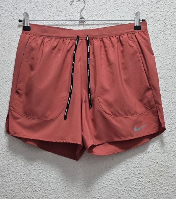 Дамски оригинални къси панталонки.  Като нови.  Nike DRI FIT
