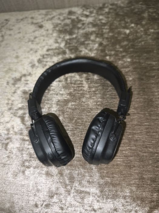 Беспроводные накладные Bluetooth-наушники