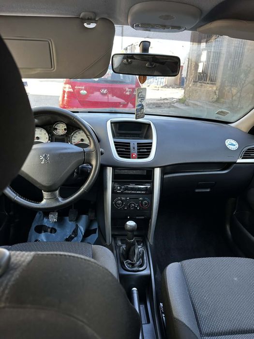 Peugeot 207 2012